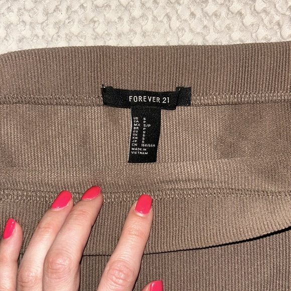 Brown ribbed pencil skirt - Picture 3 of 3